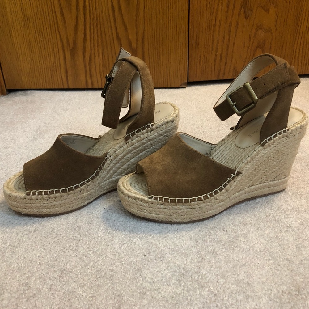 NWT - Evereve Kenneth Cole Olivia Two Piece Wedge
